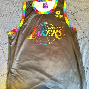 Los Angeles Lakers pride giveaway jersey 2022
